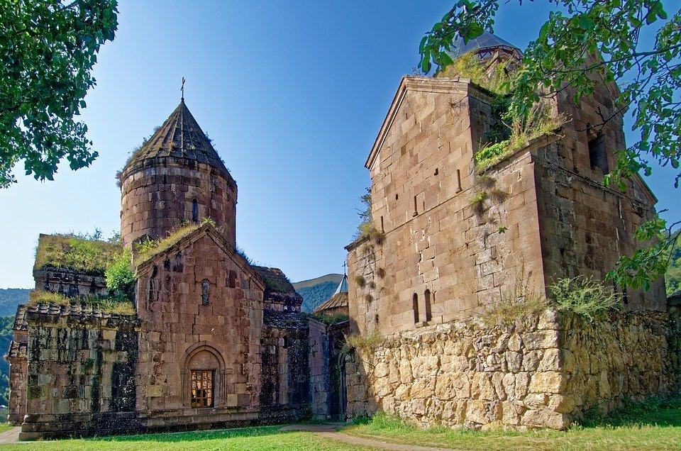 https_cdn.pixabay.comphoto201810011737armenia-3716853_960_720